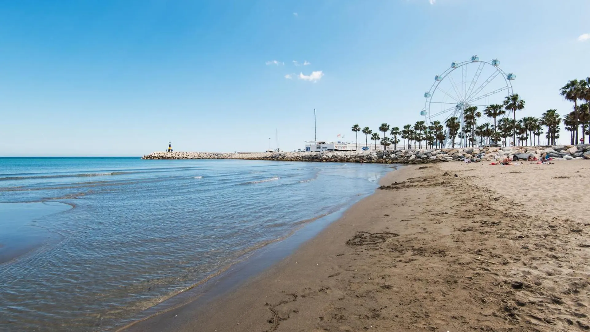 New Solymar Square Apartment Next To Beach Benalmádena