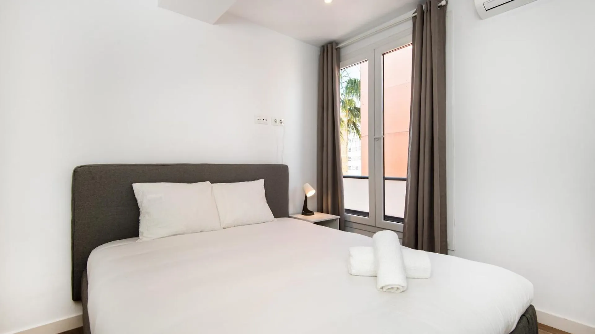 New Solymar Square Apartment Next To Beach Benalmádena