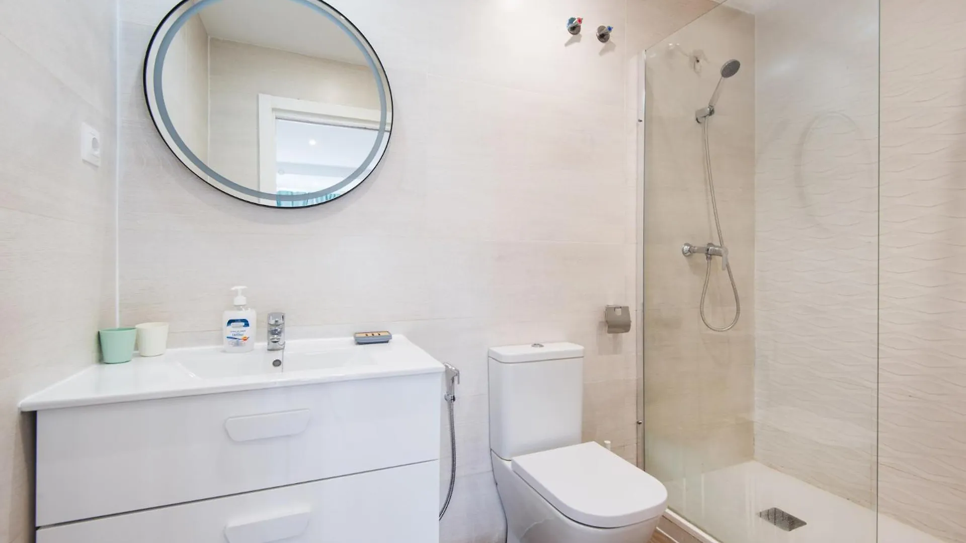 New Solymar Square Apartment Next To Beach Benalmádena